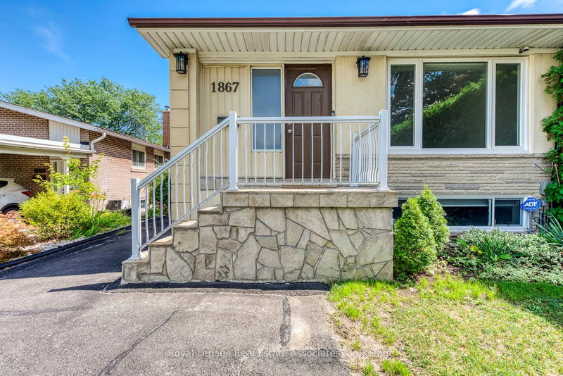 Upper - 1867 Sandgate Cres, Mississauga, L5J 2E7 | Image 3