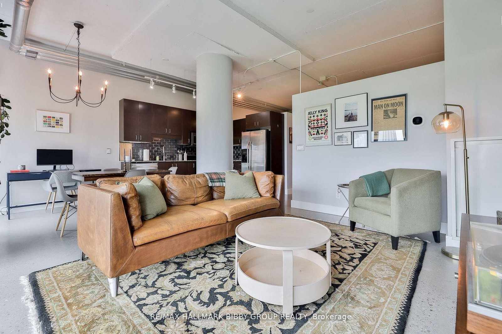 Listing Image 3
