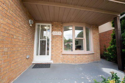 2247 Silverbirch Court — photo 4
