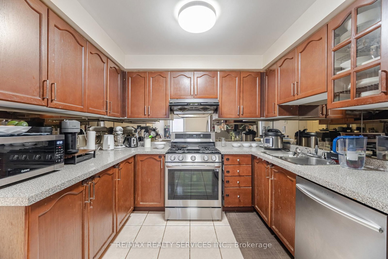 Listing Image 14