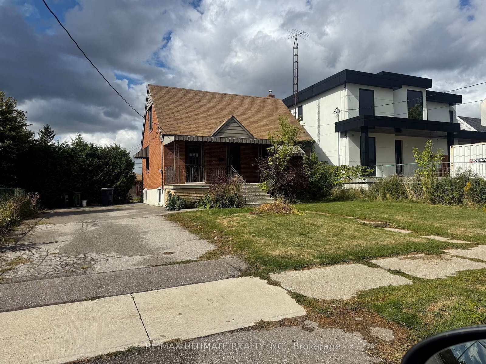 Listing photo 2
