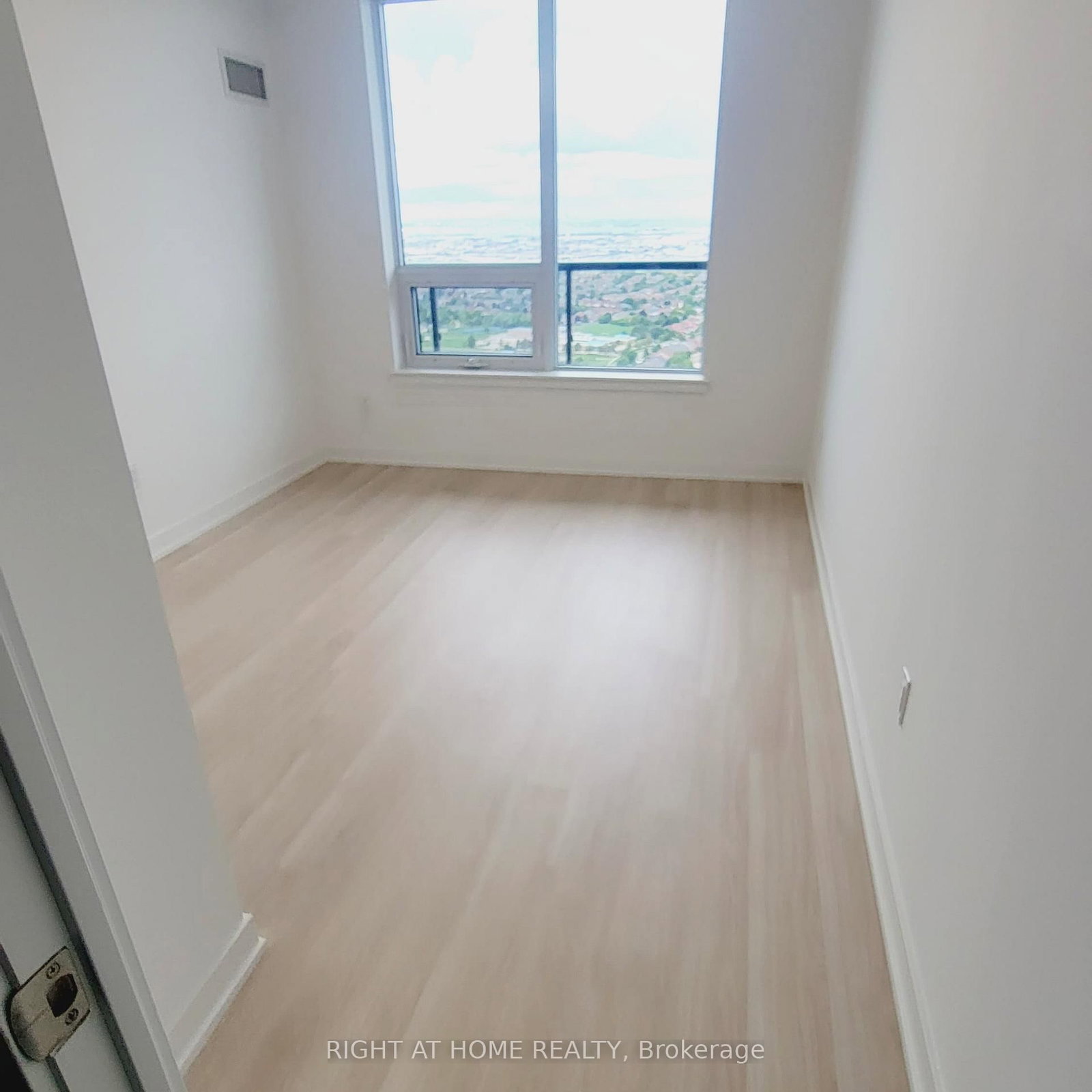 5105 Hurontario Street, Unit 3001 - Photo 11