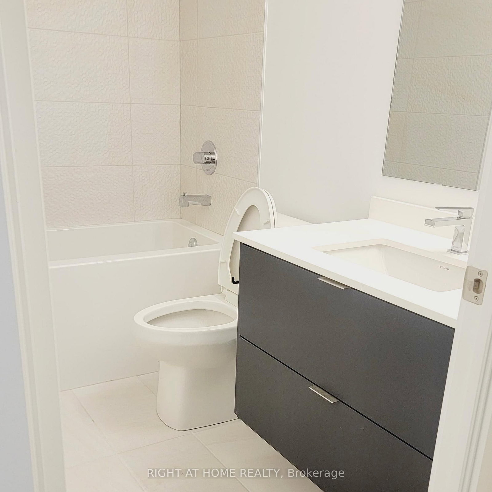 5105 Hurontario Street, Unit 3001 - Photo 6
