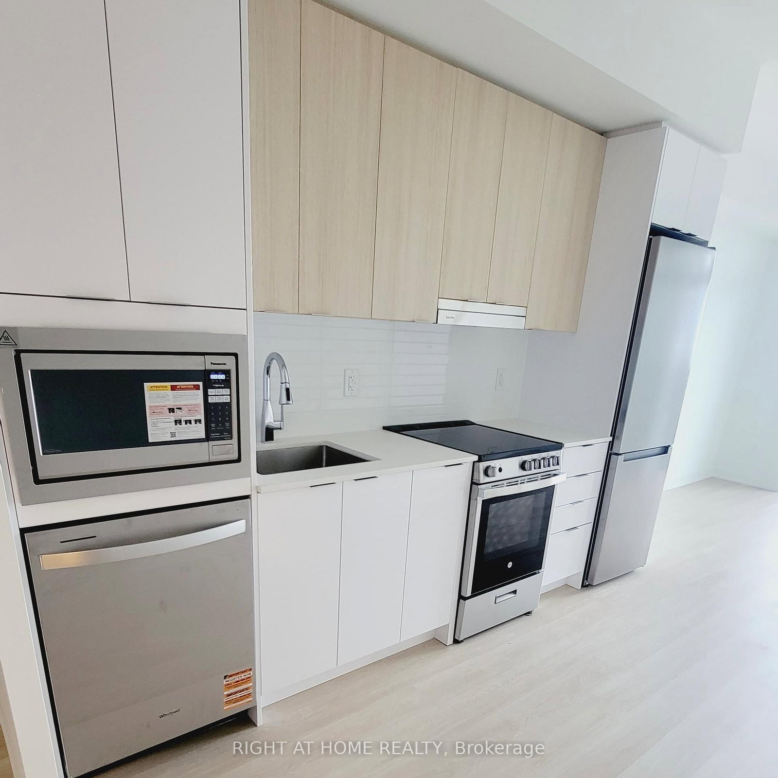 5105 Hurontario Street, Unit 3001 - Photo 7