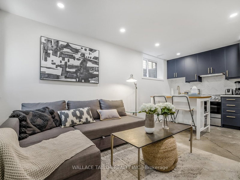 Lower - 193 Perth Ave, Toronto, M6P 3X7 | Image 3