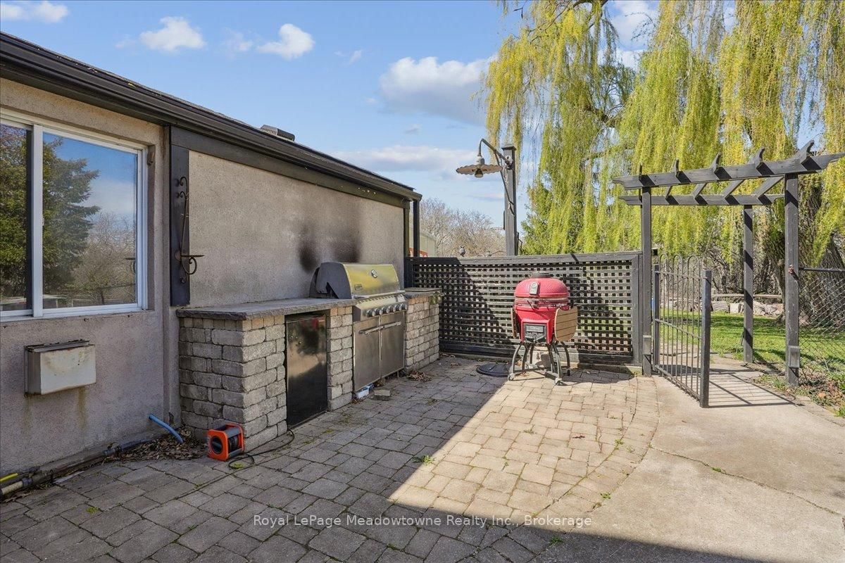 Listing Image 48