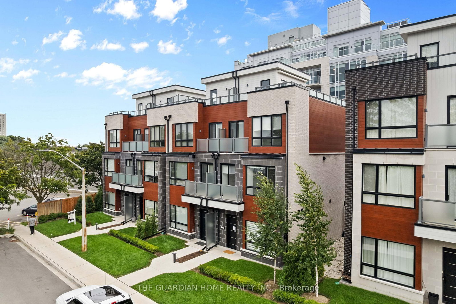121 High Mississauga,ON L5H 1K4