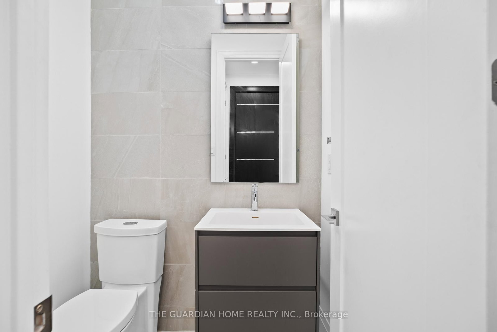 121 High Mississauga,ON L5H 1K4 — Photo 14