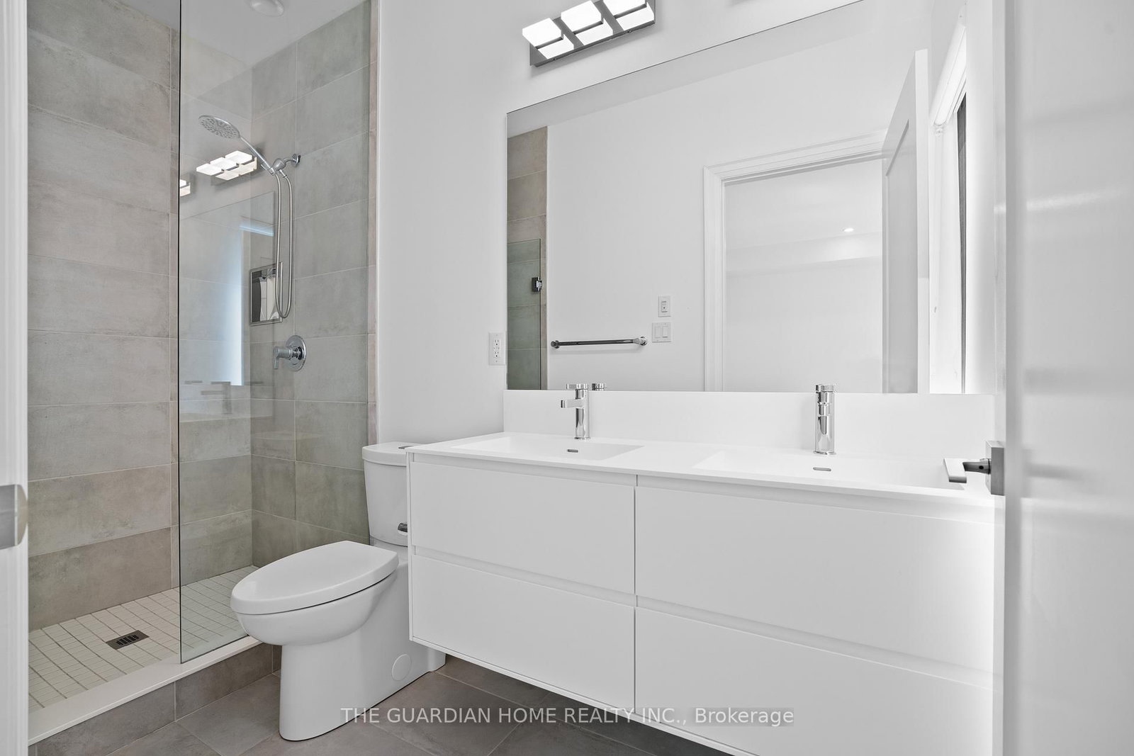 121 High Mississauga,ON L5H 1K4 — Photo 19