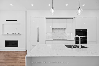 121 High Mississauga,ON L5H 1K4 — Photo 9