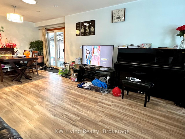 966 Forestwood Drive