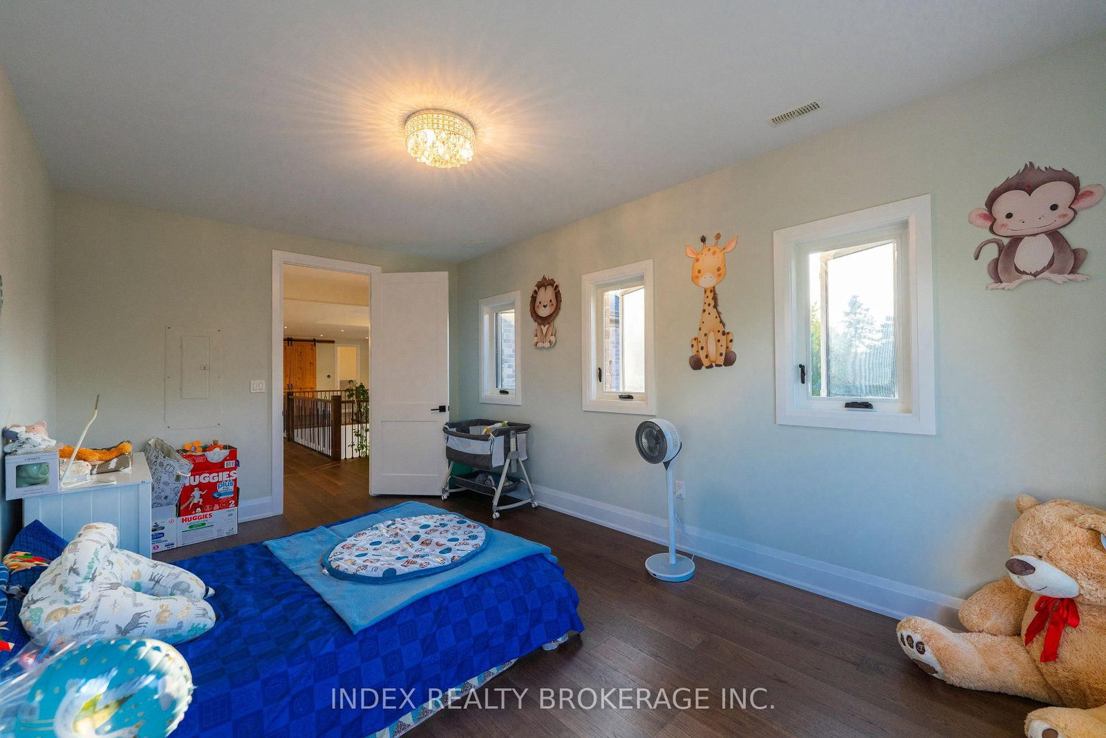 Listing Image 20