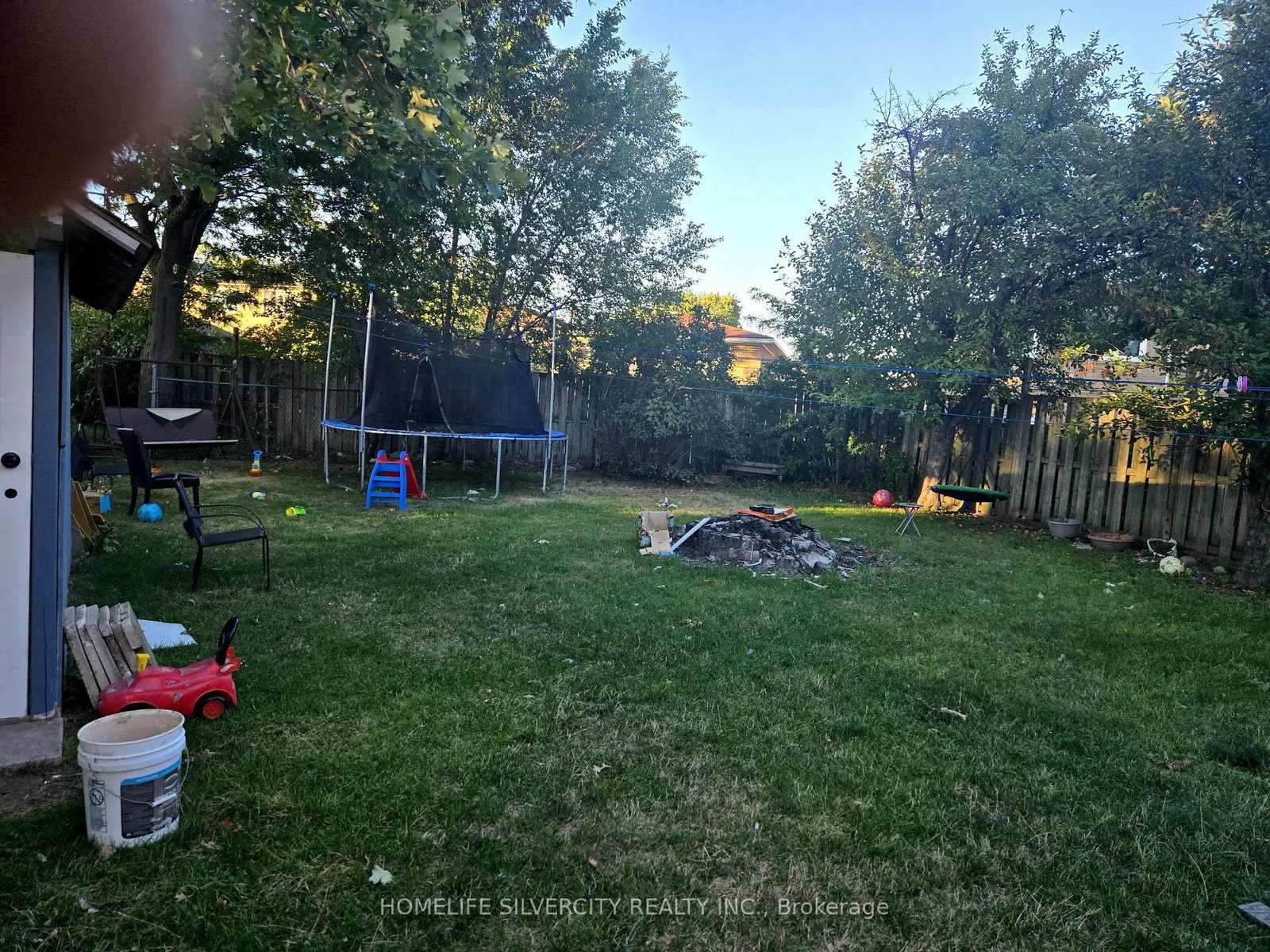 Listing Image 23