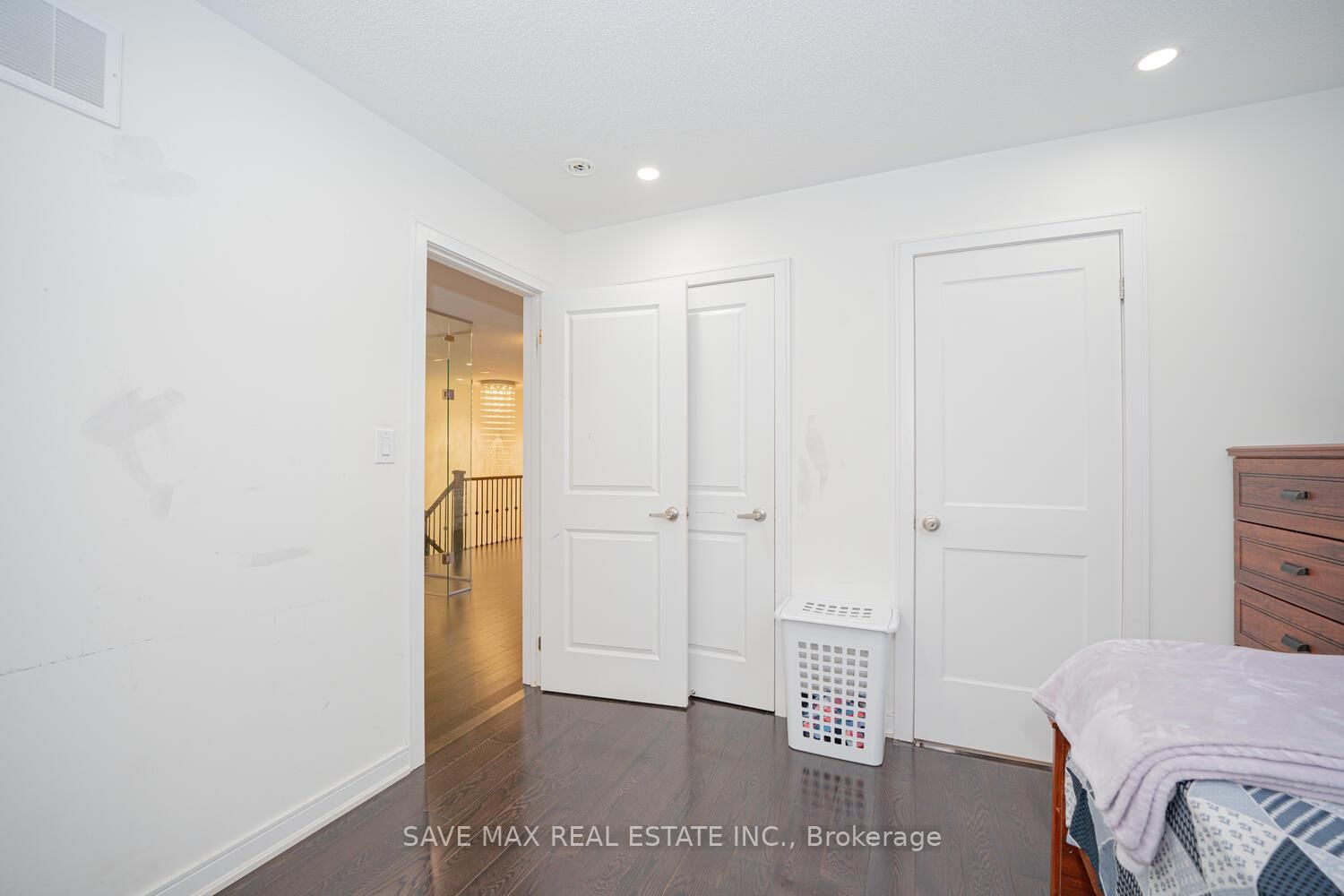 Listing Image 27