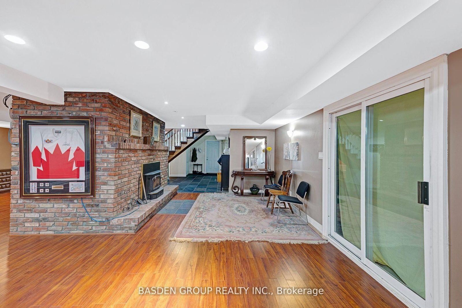 Listing Image 32