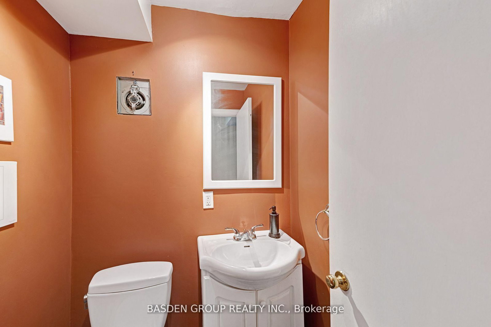 Listing Image 33