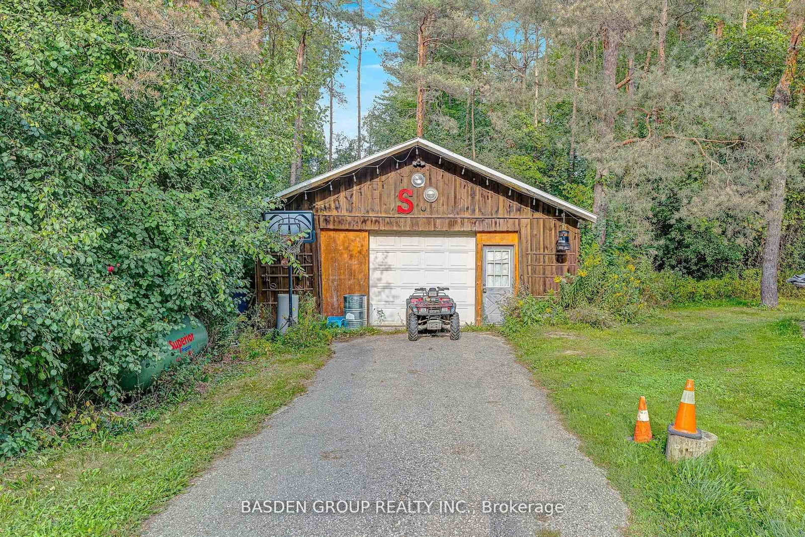 Listing Image 40