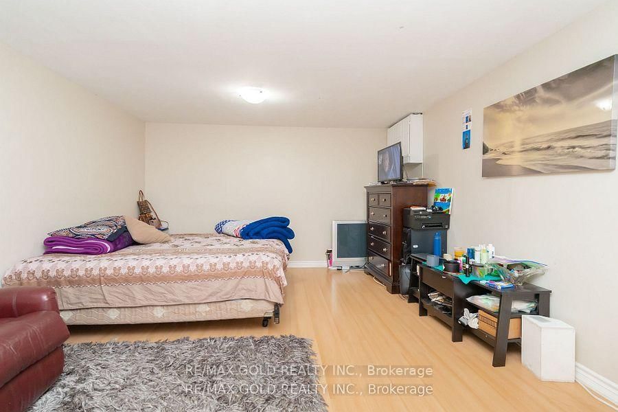Listing Image 34