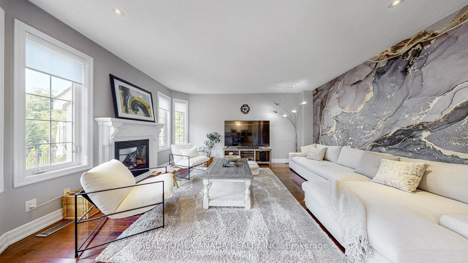 Listing Image 17