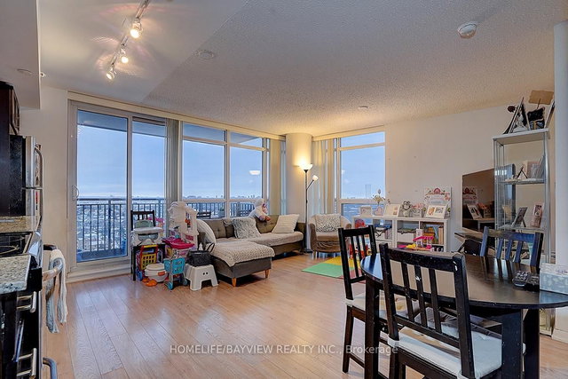 1723 - 800 Lawrence Avenue W