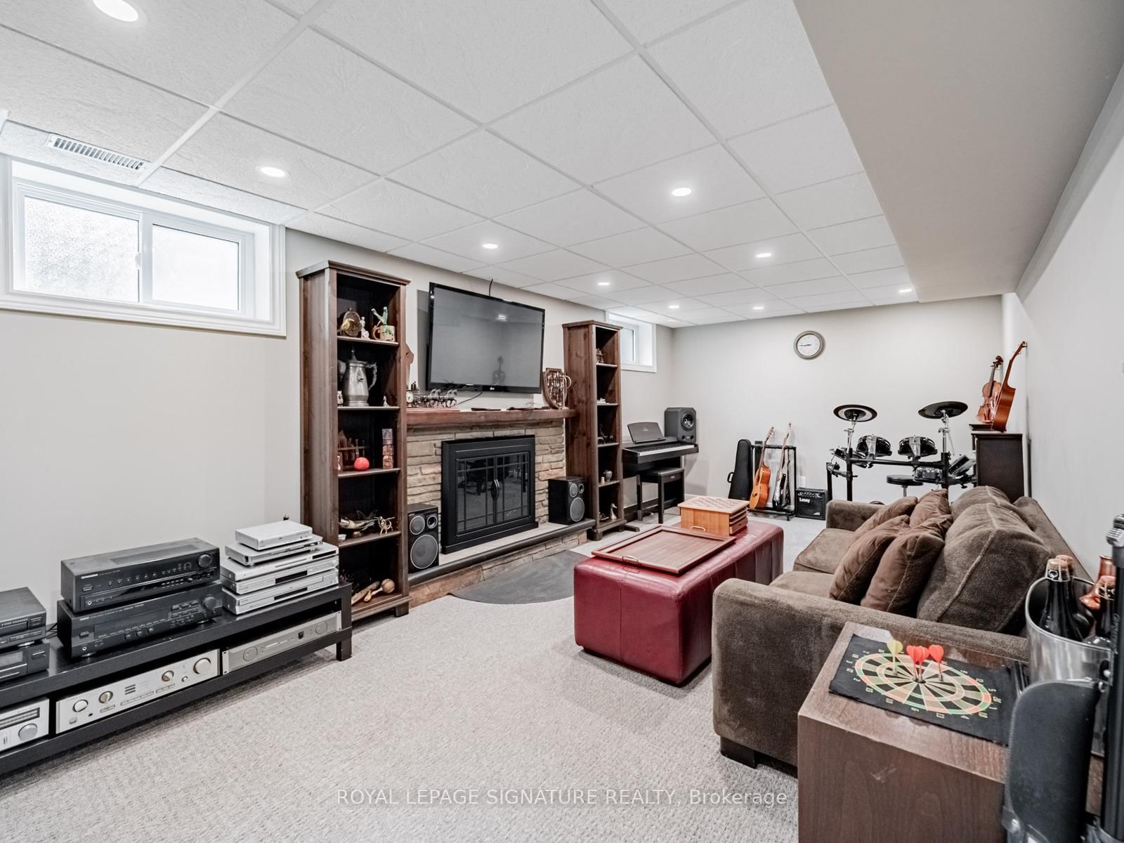 Listing Image 32