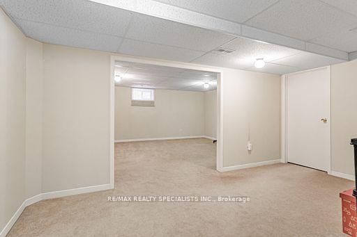 Listing Image 26