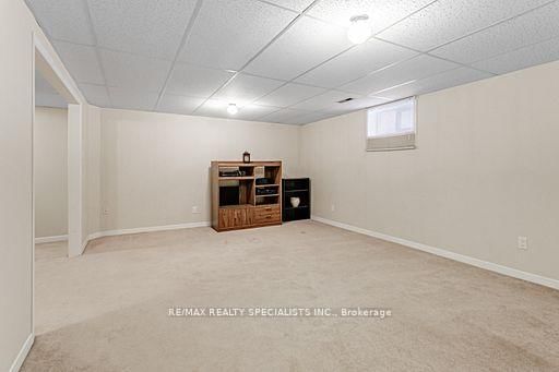 Listing Image 27