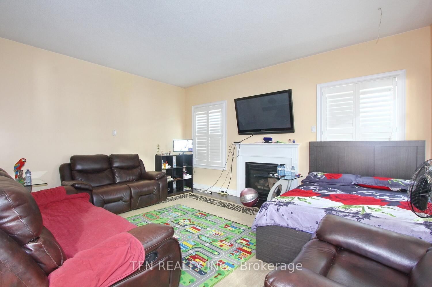 Listing Image 24