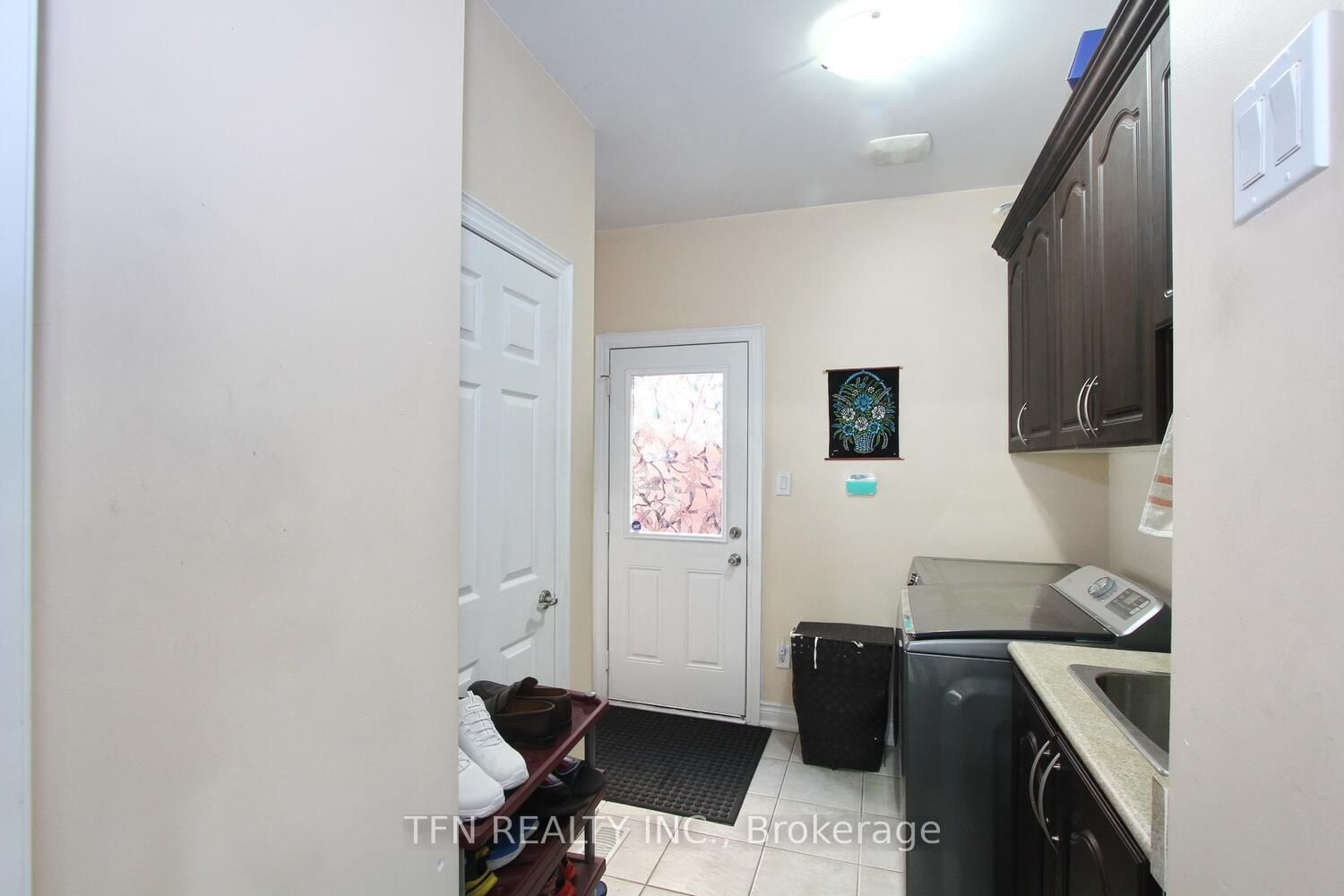 Listing Image 27
