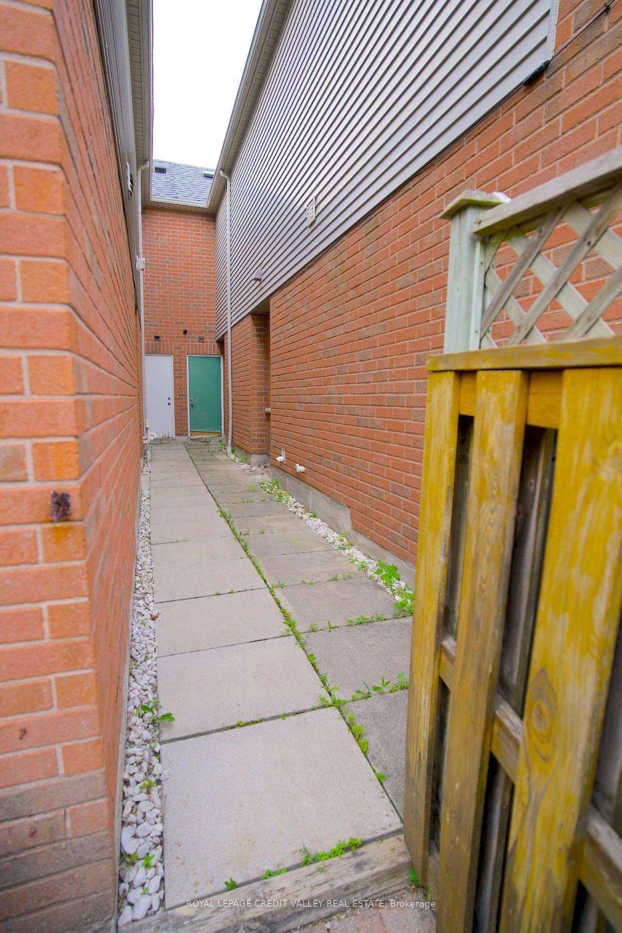 Listing Image 42