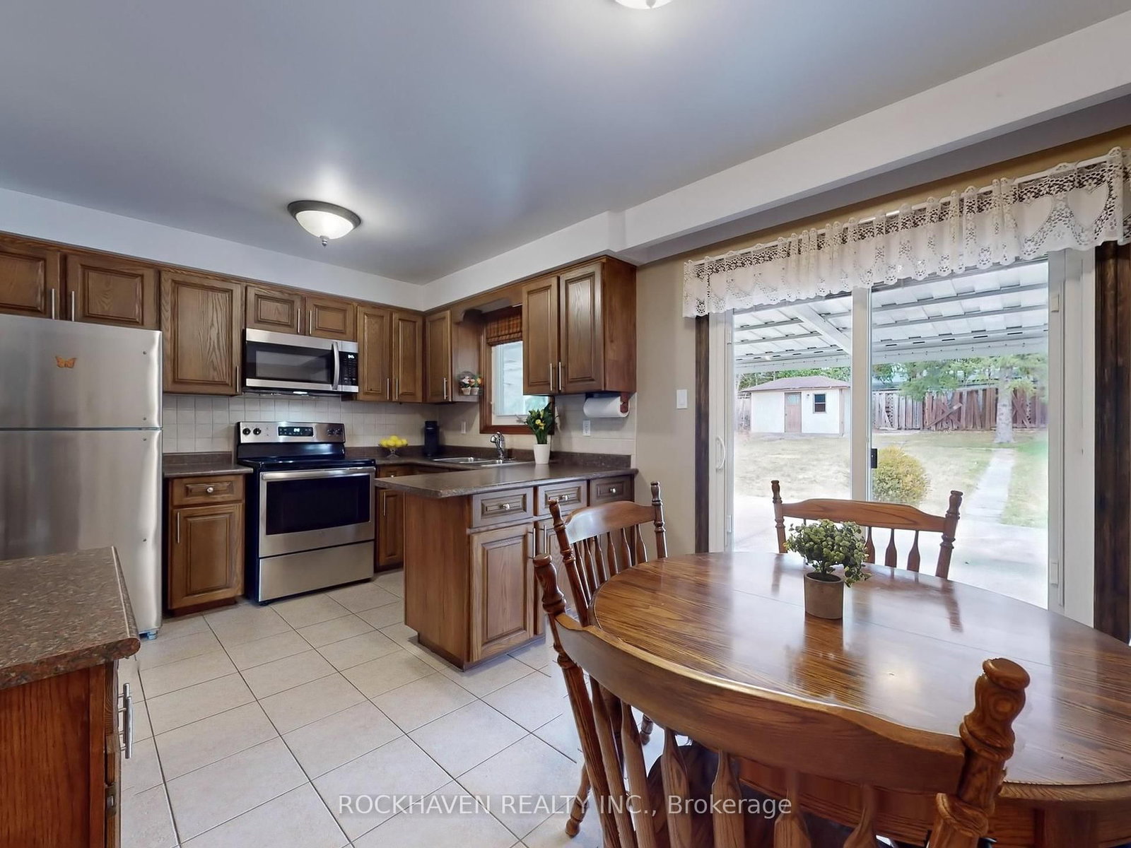 Listing Image 11