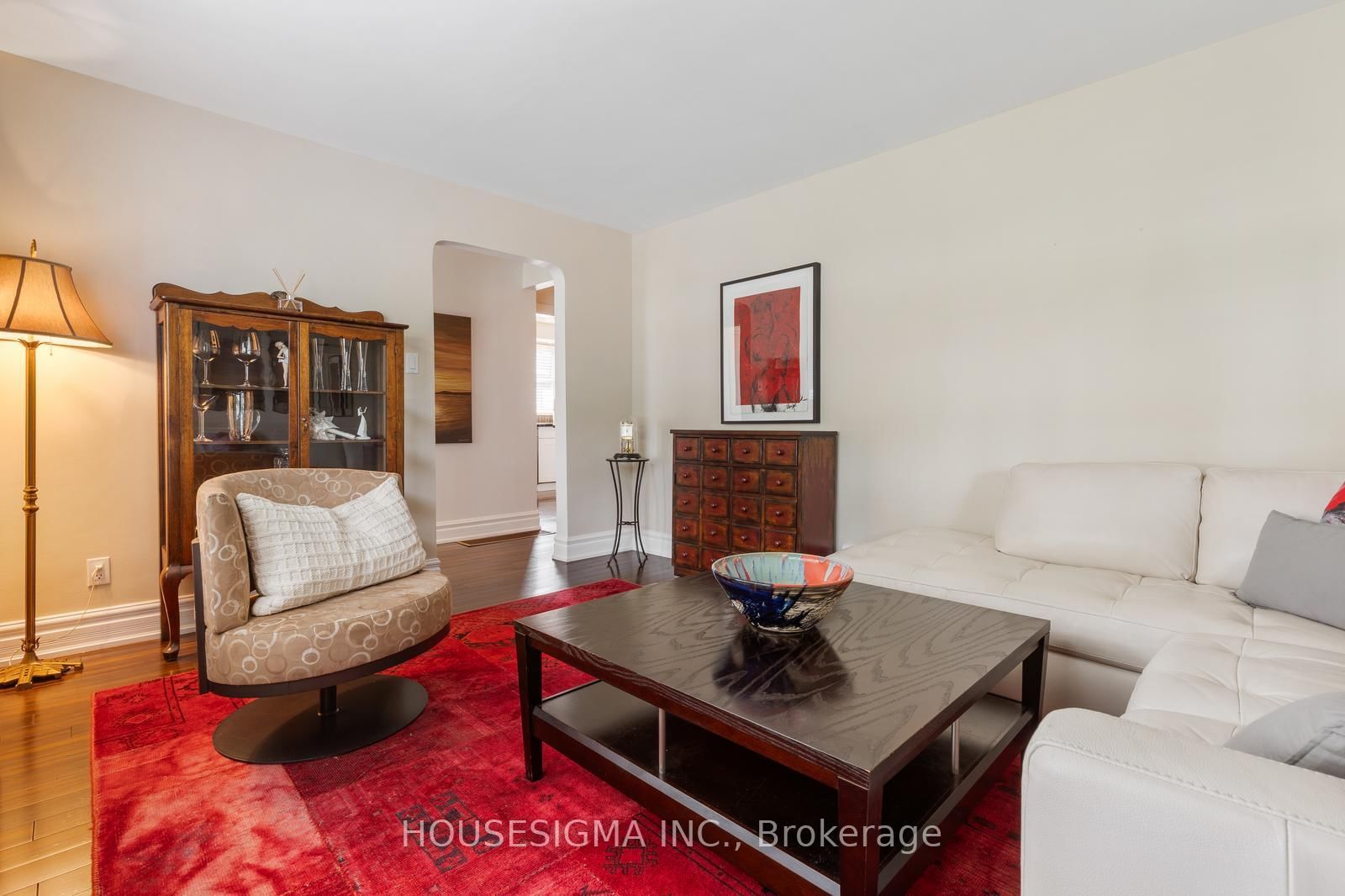 Listing Image 8