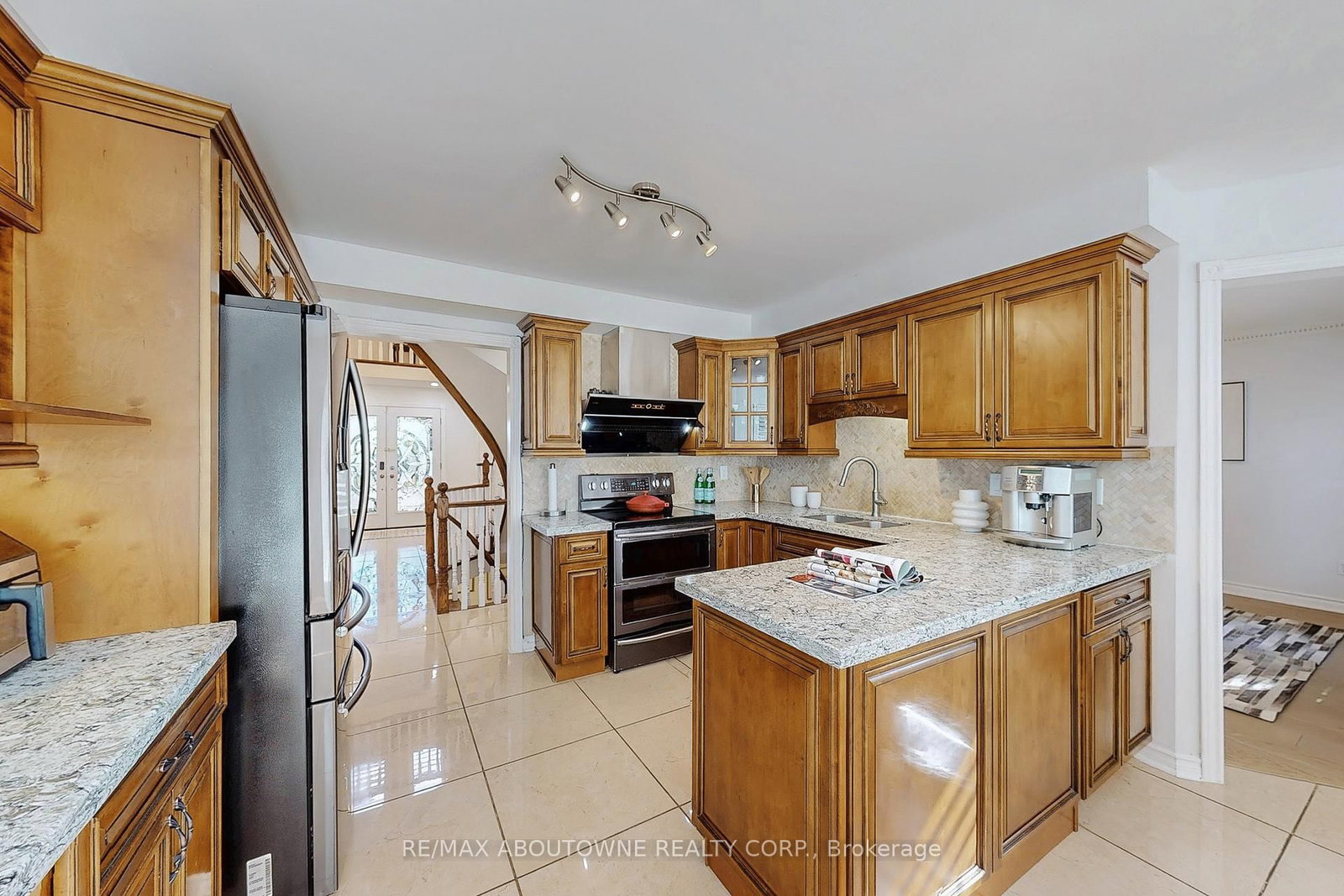 Listing Image 16