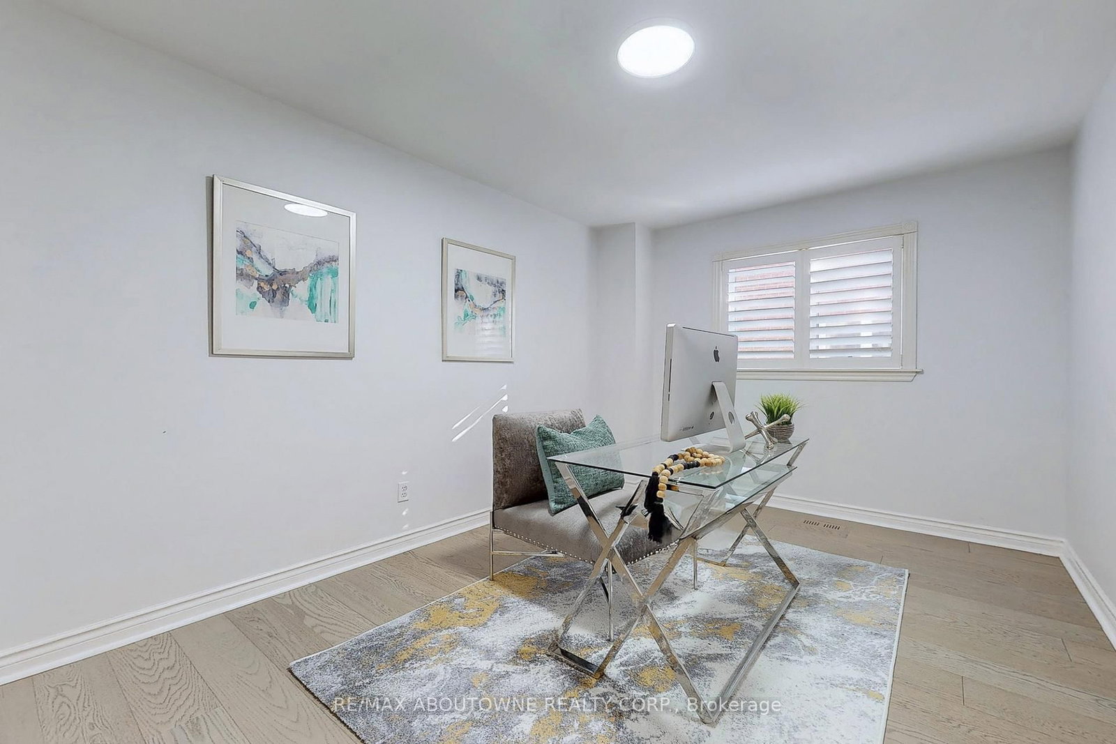 Listing Image 22