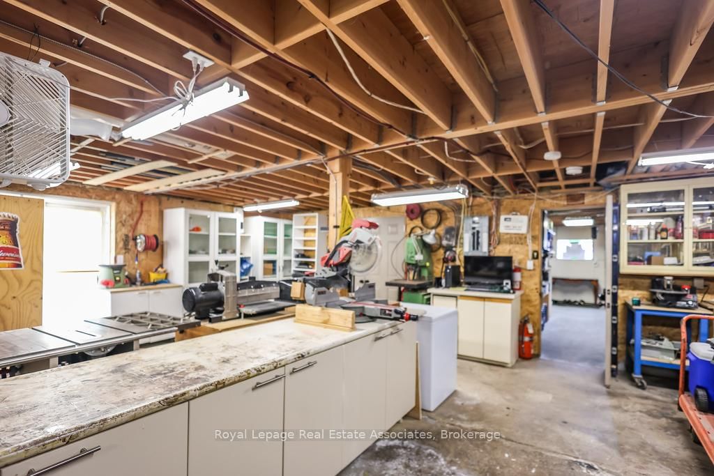 Listing Image 50