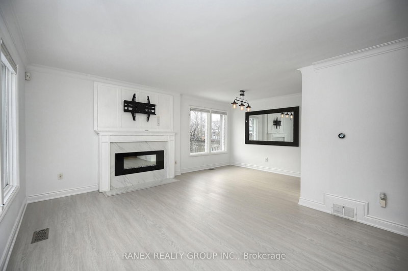 76 Eldomar Ave, Brampton, L6W 1R3 | Image 3