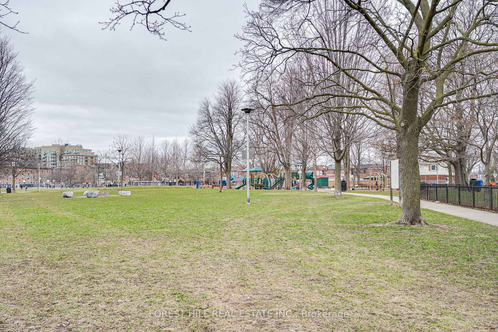 Listing Image 24