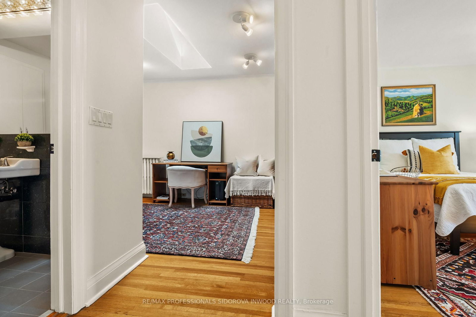 Listing Image 17