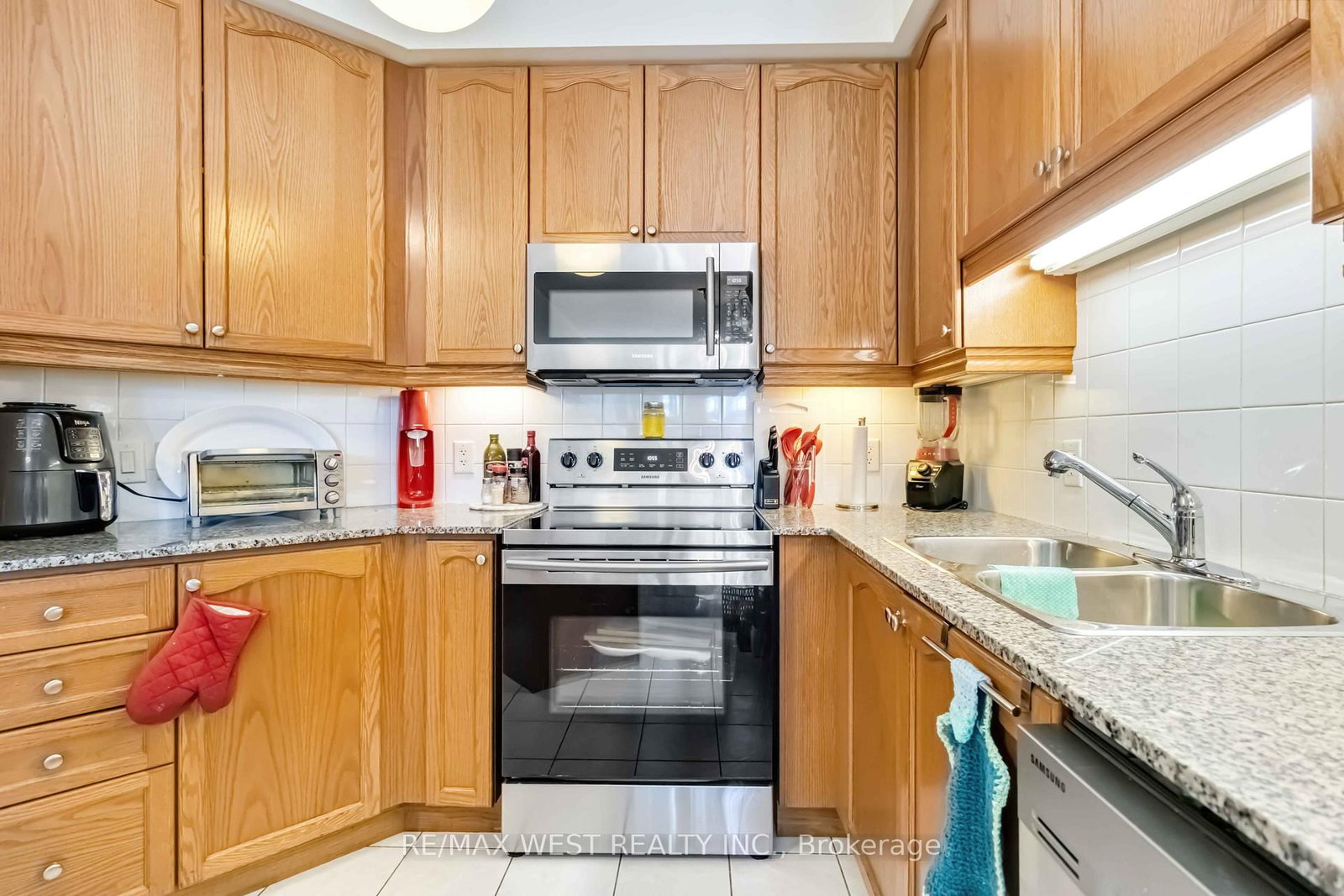 Listing Image 21