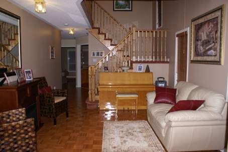 12 Bramfield St, Brampton, L7A2W3 | Image 3