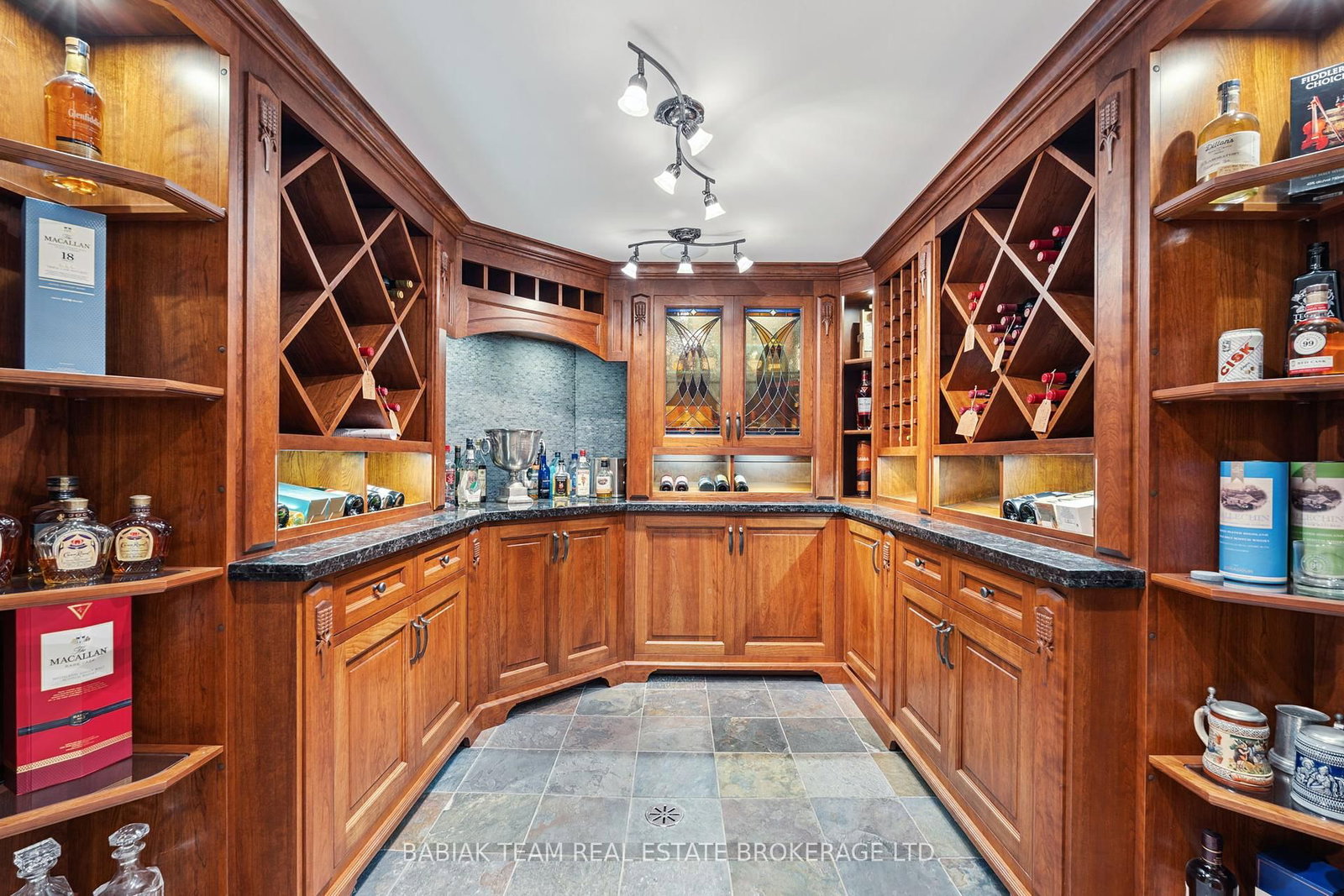 Listing Image 37