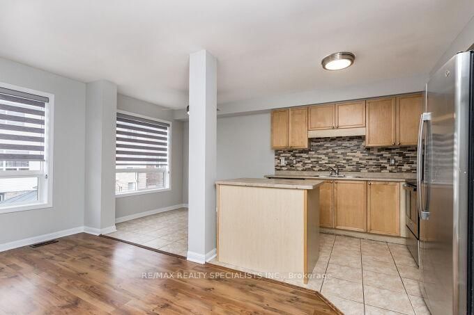 Listing Image 18