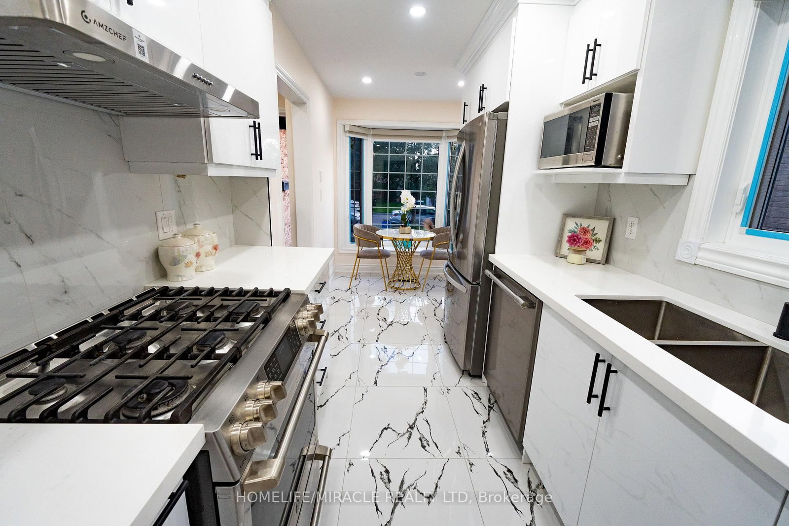 Listing Image 9