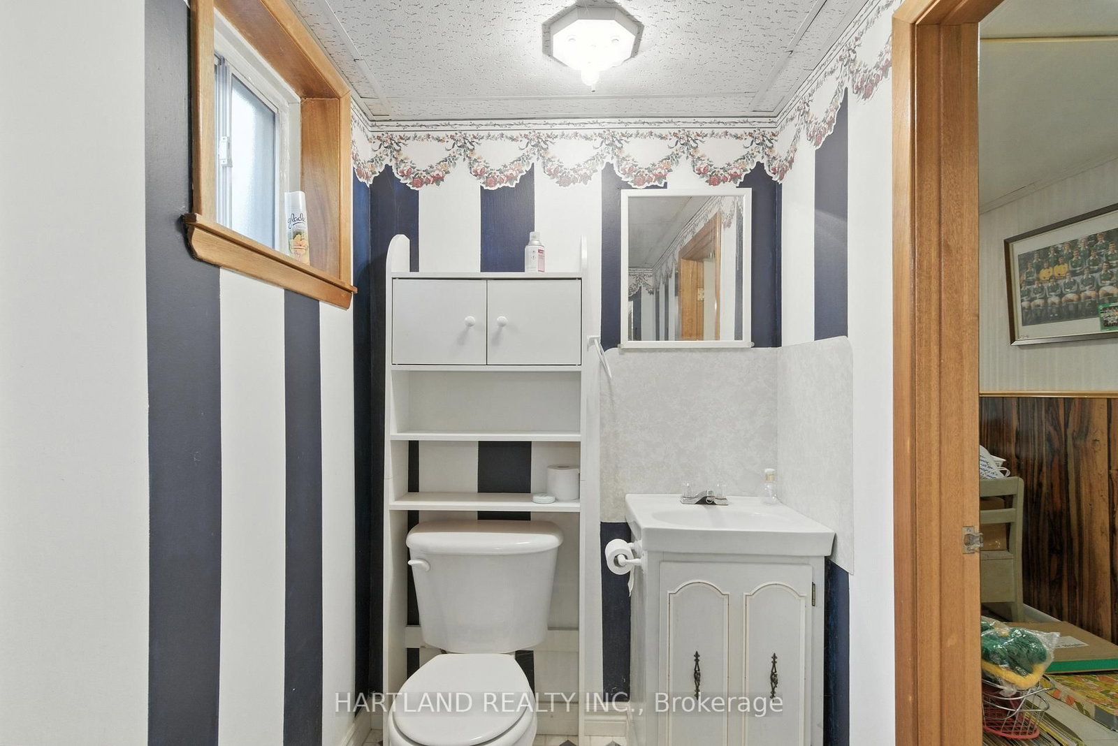 Listing Image 16