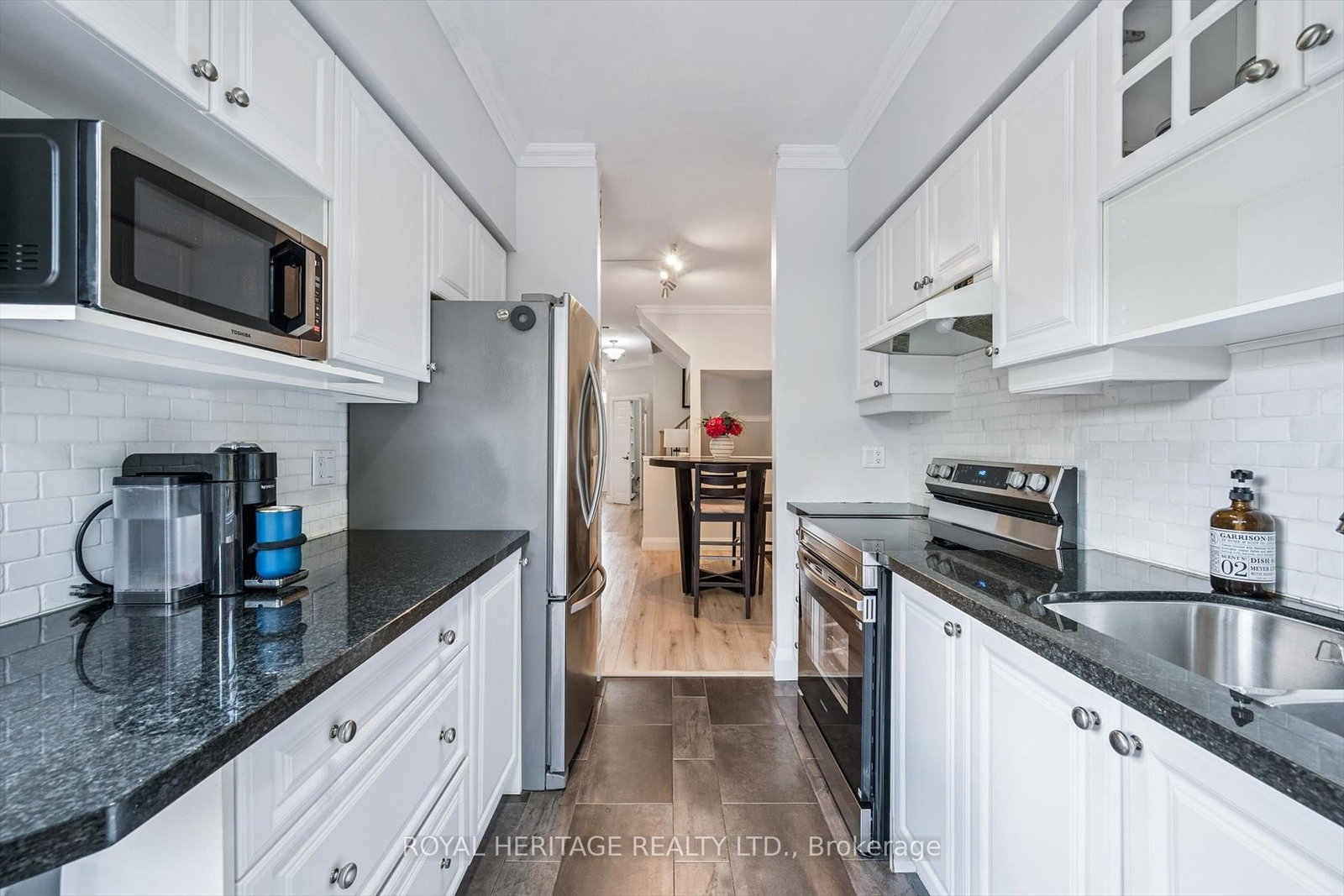 Listing Image 12