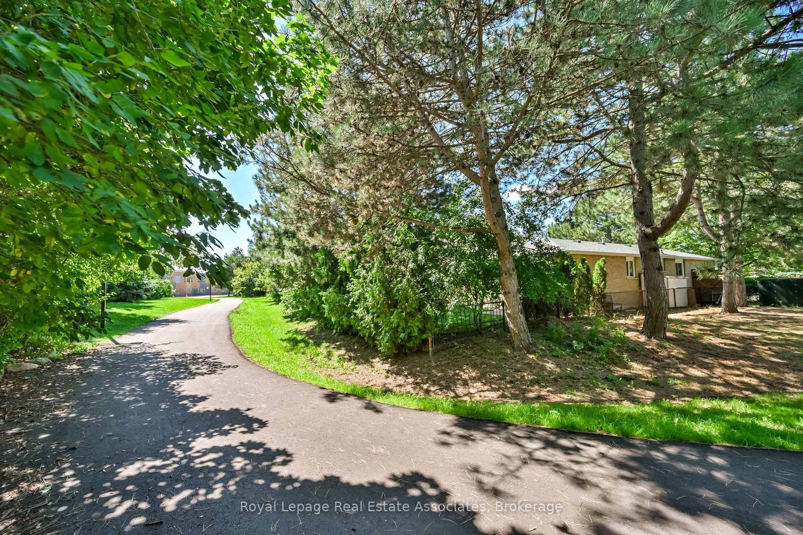 Listing Image 41