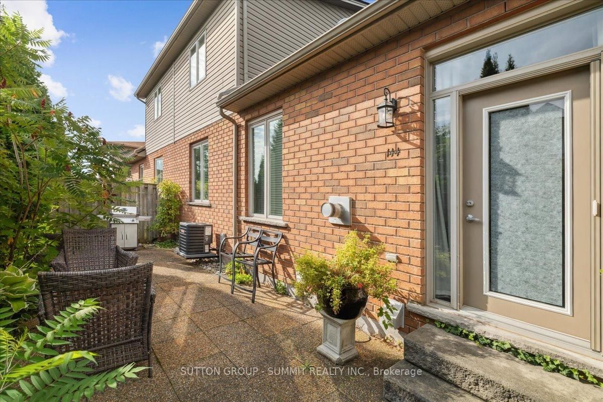 Townhouse sold at 144-2125 Itabashi Way, Burlington, Ontario, L7M 0A1 - Tansley - MLS: W12376682