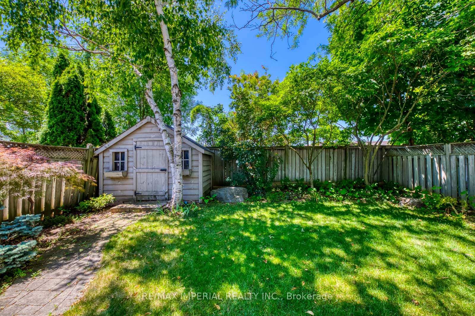 Listing Image 12
