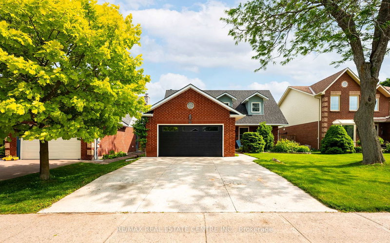 8 Passmore Ave, Orangeville, L9W 4E2 | Image 3