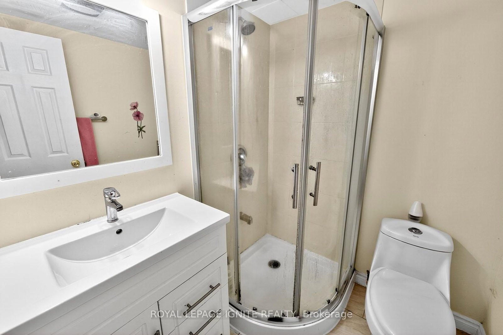 Semi-Detached House sold at 74 Dwyer Drive, Brampton, Ontario, L6S 0B1 - Gore Industrial North - MLS: W12377260